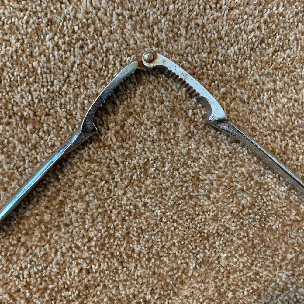 VTG STAINLESS STEEL SEAFOOD/NUT cracker